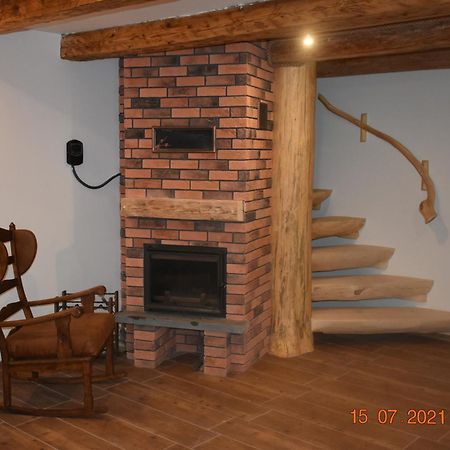 Jaskowa Chata Bieszczady Apartament Z Basenem Baligród Eksteriør bilde