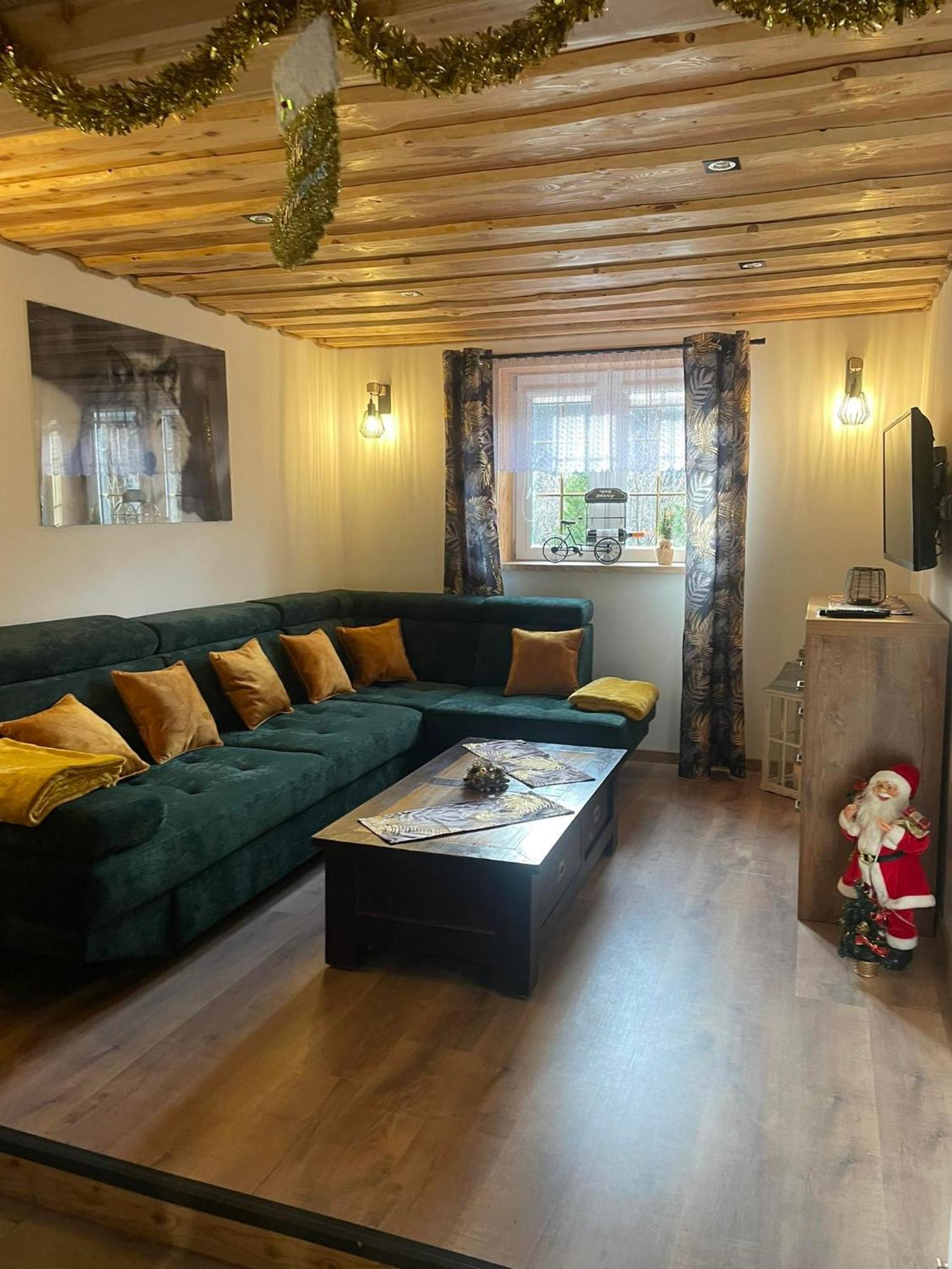 Jaskowa Chata Bieszczady Apartament Z Basenem Baligród Eksteriør bilde